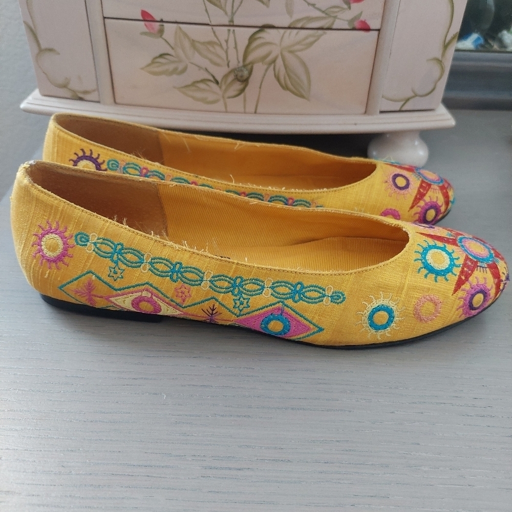 FULLMOON‎ Embroidered Slip On Flat Sandals Size 7 - Picture 5 of 7